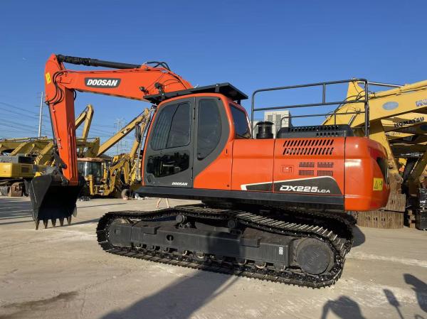 second hand excavator doosan dx225lca used digger construction machinery