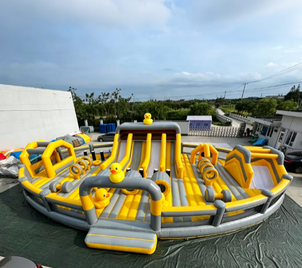 Yellow Duck Theme Park Inflatable Amusement Park Inflatable Playground Fun-city Jumping Bouncy House Obstacle Course