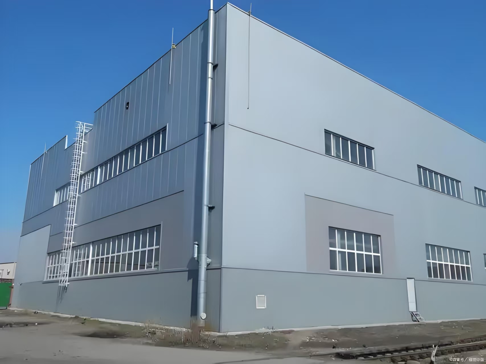Economic Steel Structured Factory Buildings High-Strength Prefabricated Construction Flexible Expandable Container Houses