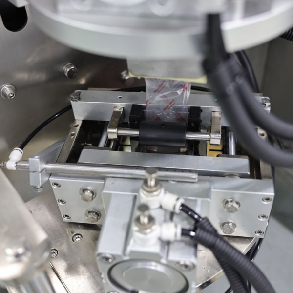 Irregular  Liquid Packing Sealing Machine for Sachet Shampoo Gel Face Cream Juice Sauce Drink Jelly Water