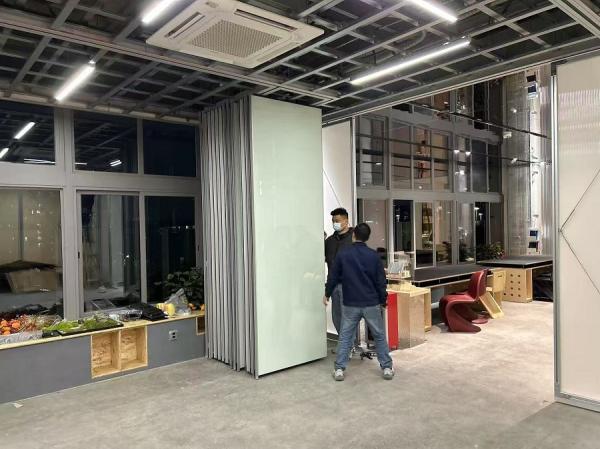 Créer un espace fonctionnel et esthétique avec un cadre en aluminium