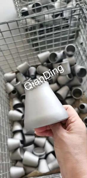 Schedule 160 ASTM A234 WPB Carbon steel pipe fittings Concentric  reducer