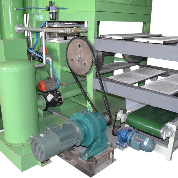 Unité de fabrication de plateaux à œufs 1300 pièces/h Capacité