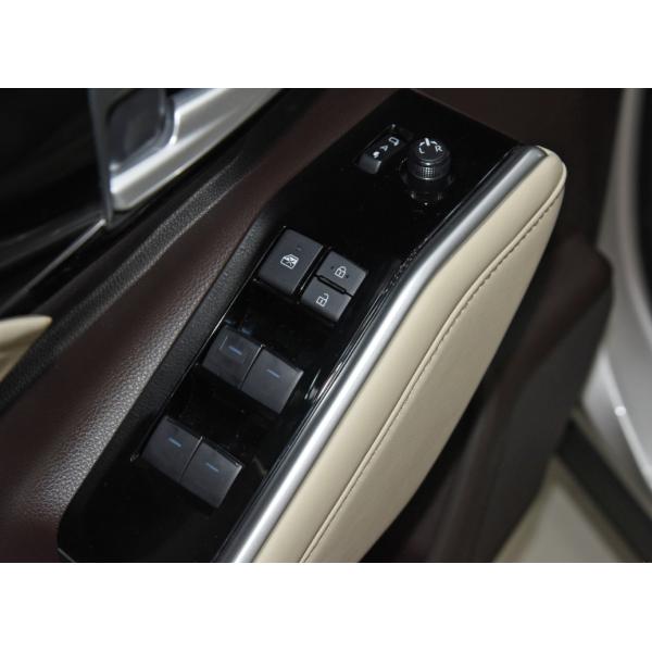 2022 Electric With Gasoline Toyota Highlander Two Engine 2.5L 4WD 5 Door 7 seats SUV