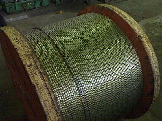Carbono alto costa de fio de aço revestida lubrificada do zinco para o condutor de ACSR