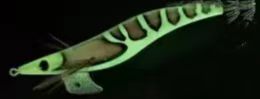 Lightweight Squid Fishing Jig Lure Designed to Attract Squid Effectively in Various Water Conditions