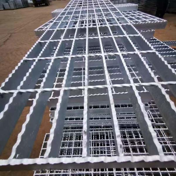 Modern Hot Galvanized Steel Flat Bar Grating Soldado Decking de piso para ambiente industrial