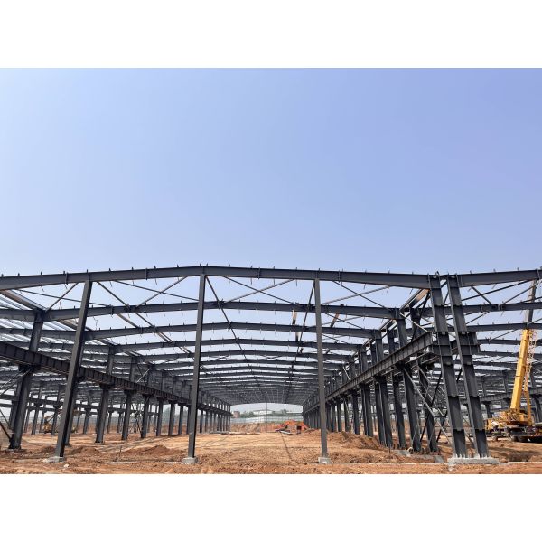Height 8 - 20 Meters  Galvanized Steel Warehouse Modular Steel Frame Construction