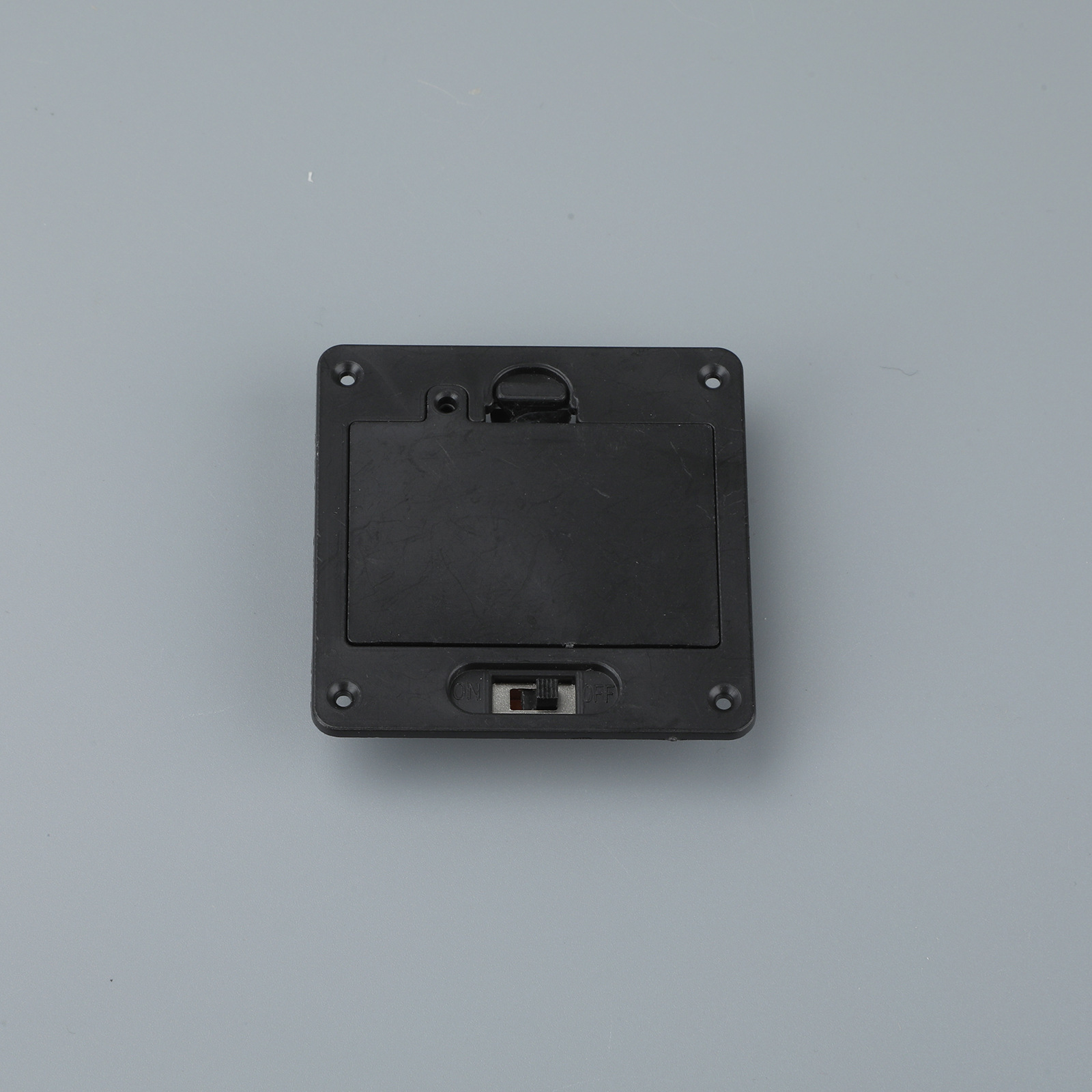 3AAA battery holder with lid, switch, and built-in/panel-mounted type