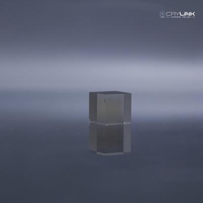 Cristal do YAP do Ce definição de energia intrínseca alta do comprimento de onda da emissão de 350 - de 390 nanômetro