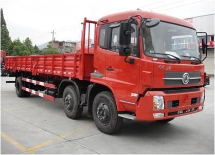 6x2 210hp Cargo Van Truck ISDe 210 30 Cummins Engine DC7J100TA Gearbox