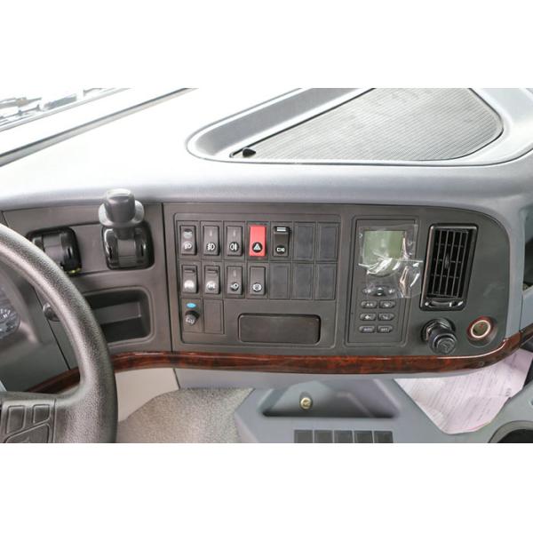 SINOTRUK HOWO ZZ4257S3241W 371hp tractor truck