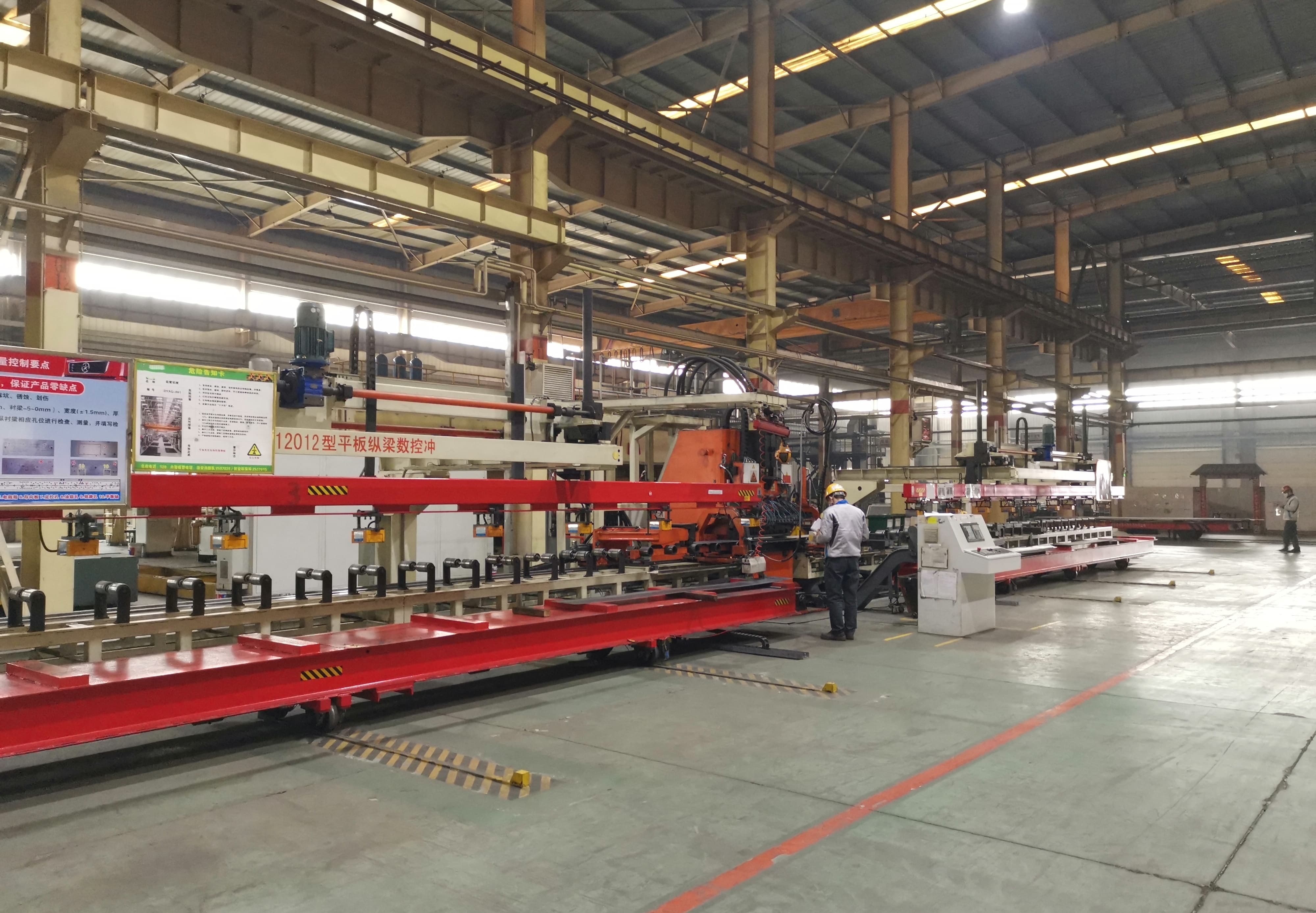 Heavy-Duty Automotive Frame Longitudinal Beam CNC Punching Production Line