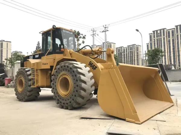 Popular second-hand wheel loaders CAT 966F, CAT 966H, and 950F for sale in Japan