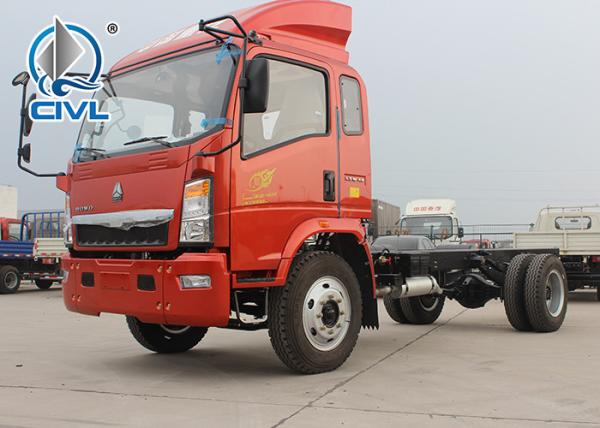 Sinotruk HOWO Light Duty Commercial Trucks 4*2 Light Cargo Truck