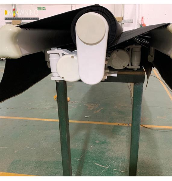 Retractable двойник тента встал на сторону на открытом воздухе независимый тент