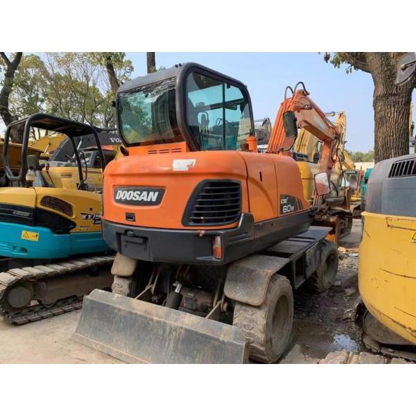 Excavateur à roues Doosan DX60W d'occasion En excellent état/Excavateur à roues mini Doosan d'occasion À vendre