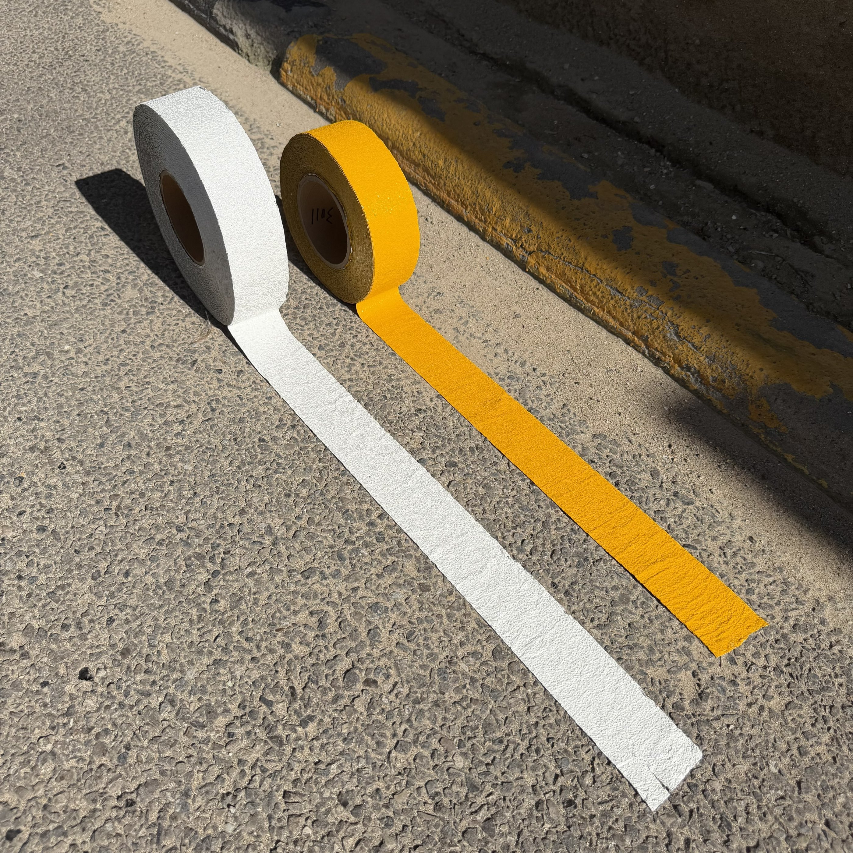 Aluminum Foil Base Self-Adhesive Markers Sidewalk Pedestrian Thermoplastic Road Line Marking Tape Reflective Pavement Tapes