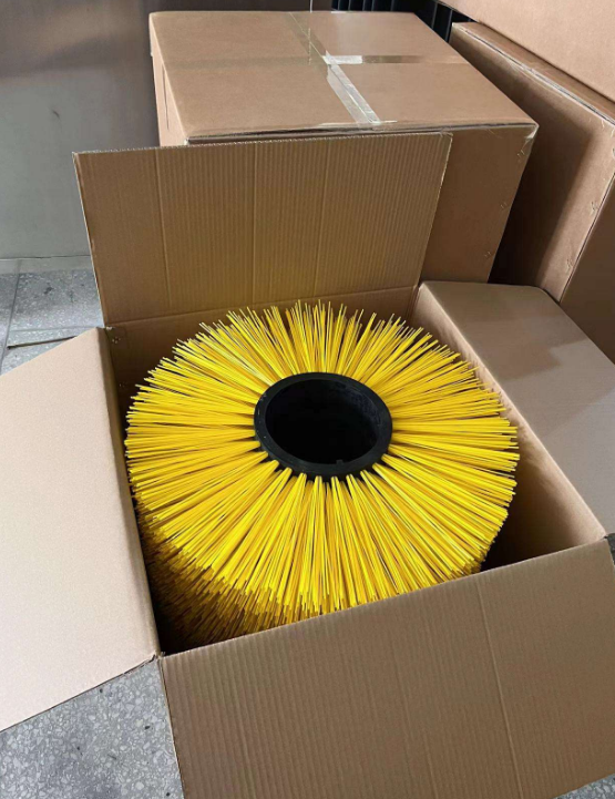 Size 178mm * 600mm or Customized Street and Road cleaning Brush