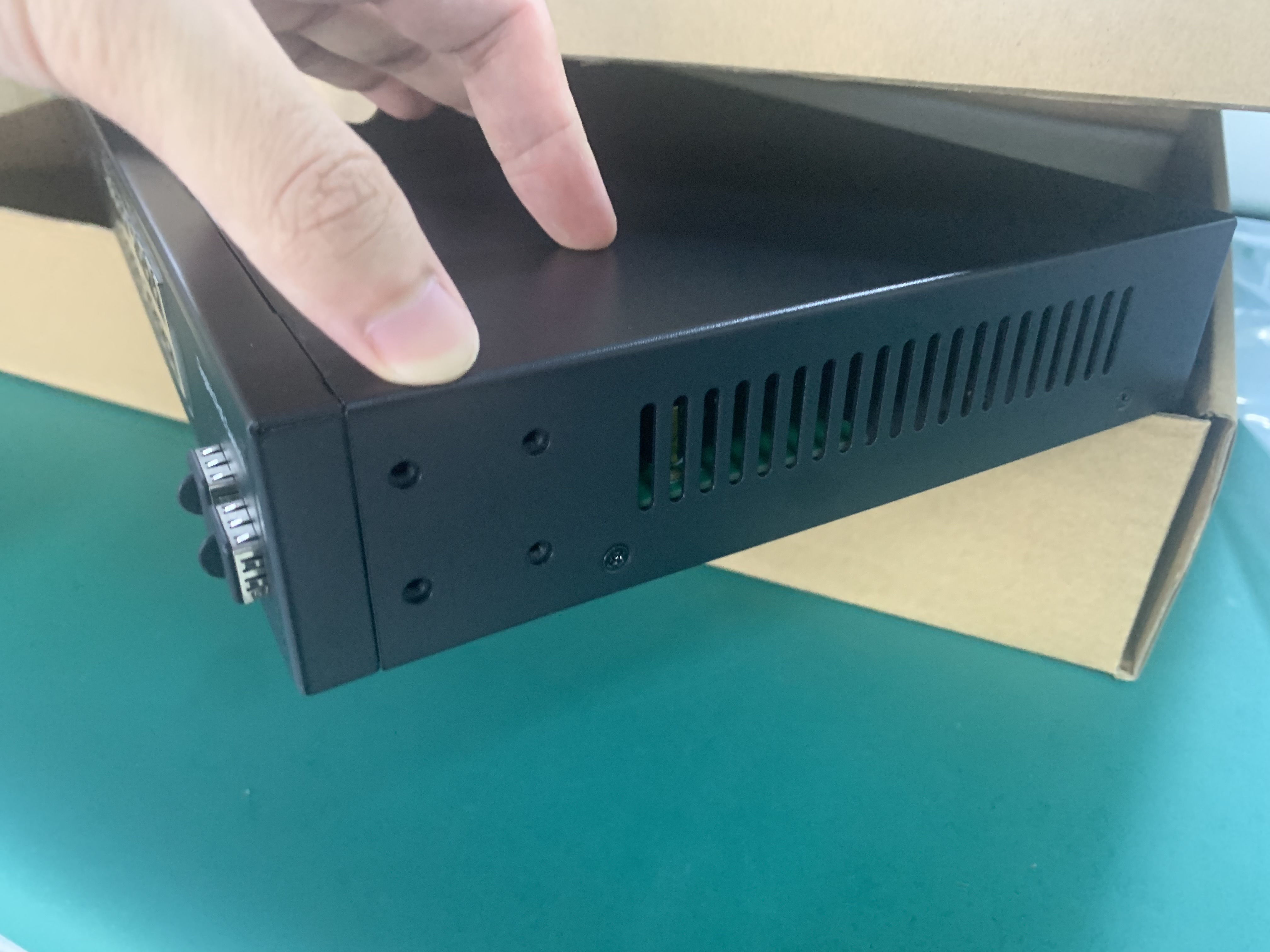 24 порт 10/100M POE переключатель Гигабит волоконно-оптический Uplink AC Rack Неуправляемый бюджет 300W