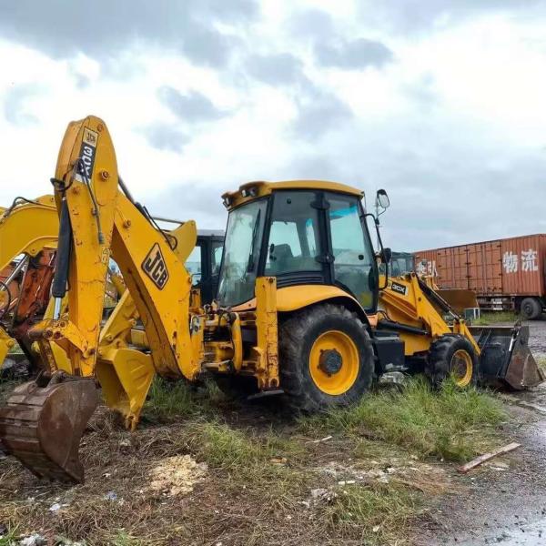JCB 3CX Backhoe Loader - мощное строительное оборудование