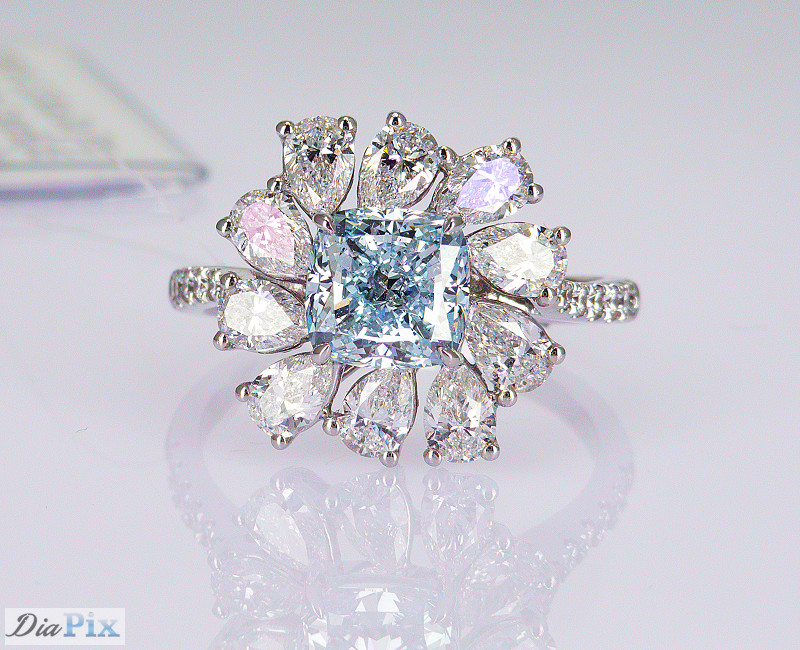 3.284ct Cushion Cut Sky Blue CVD Synthetic Diamond Rings Luxury 18K White Gold Set