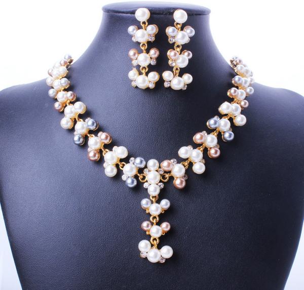 Fashion wild temperament flash diamond imitation pearl necklace