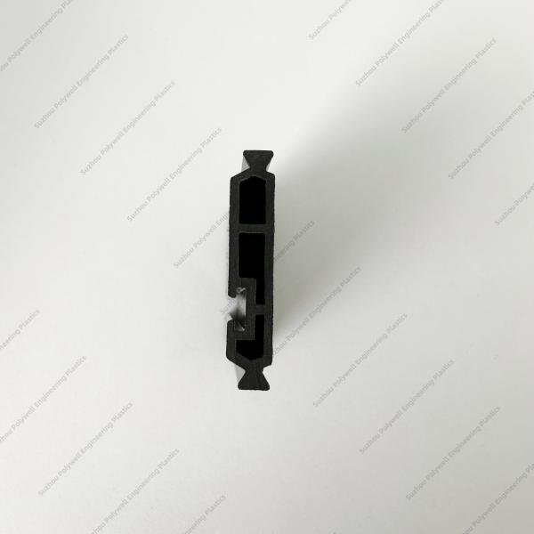 Produção de tiras térmicas com PA66 GF25 Grânulos de perfil de nylon inserido na janela de alumínio
