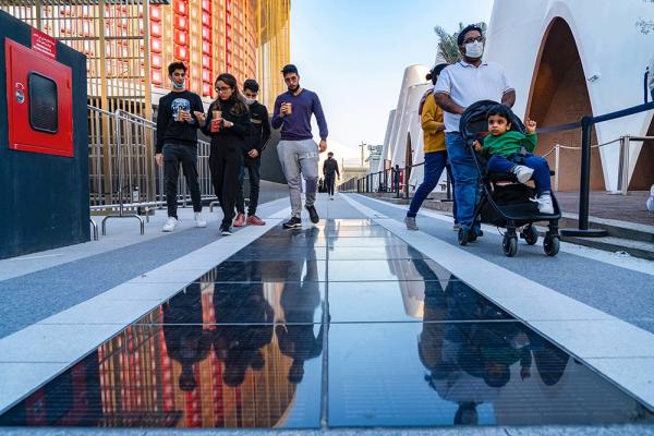 Walkable Floor Solar Tile Wooden PV Module High Pressure Hailstone Resistance Solar Off Grid Pavement Street Ground House System