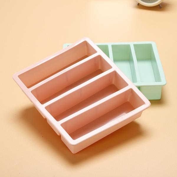 Multicolor 4 Grids Ice Cube Trays Molds with Food Grade Silicone Material 17*14.3*3.6cm