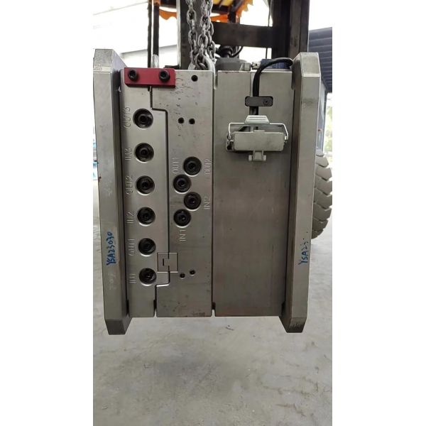 Shower Room Accessory Mold
