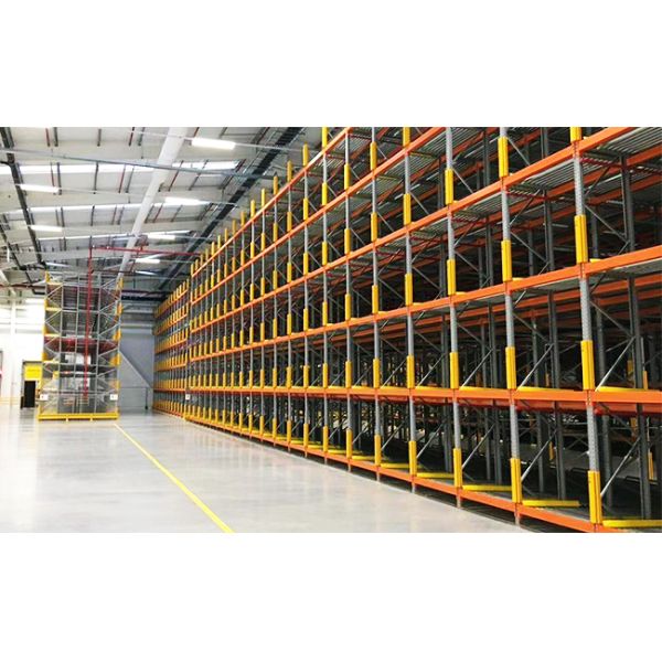Radio Shuttle Pallet Rack Upright Protectors Rack End Guard Polymer Safety Barrier Traffic Guardrails