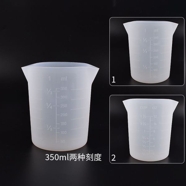 Crystal dropper silicone measuring cup with built-in scale 350ml, 450ml, two spout split flow silicone mold wholesale