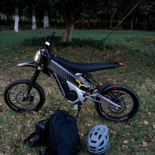 72V Mid Mounted Permanent Magnet Synchronous Motor Electric Bikes for Riding Experience
