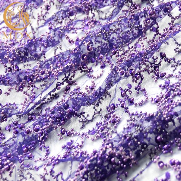 Сверкная пурпур яркого блеска вышил жемчугам ткани шнурка роскошным для платья вечера