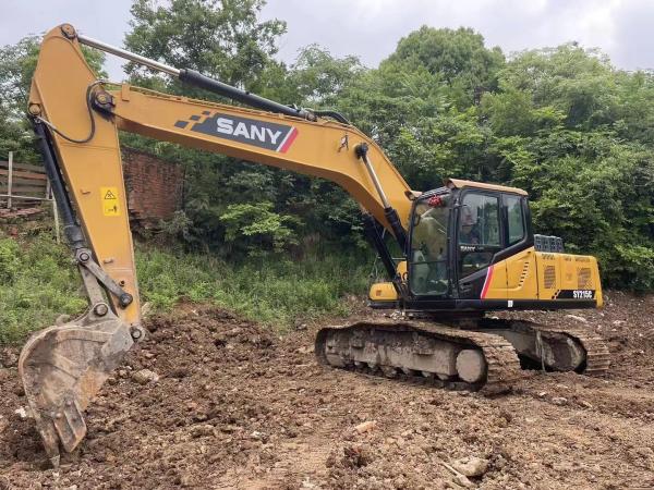 Excavadora usada SANY SY215C de 21 toneladas com grande balde