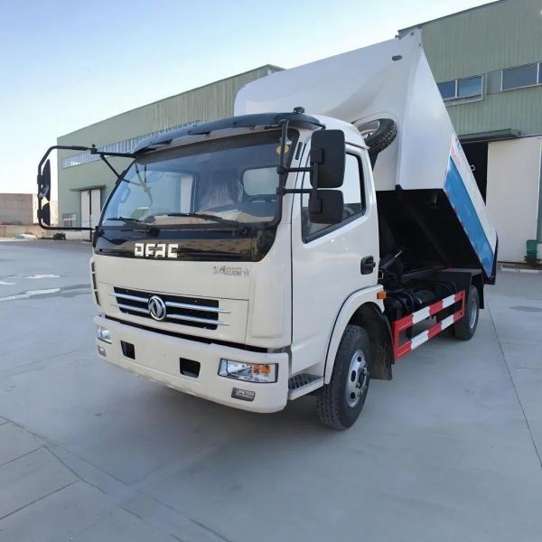 Dongfeng 8m3 Detachable Hopper with Hook Lift Garbage Truck