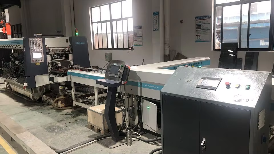Jiaxing Chengtai Mirror Co., Ltd.