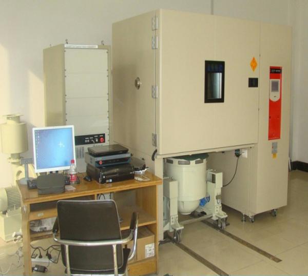 Máquina de ensayo de vibración de 6000kgf con cámara ambiental de 512L