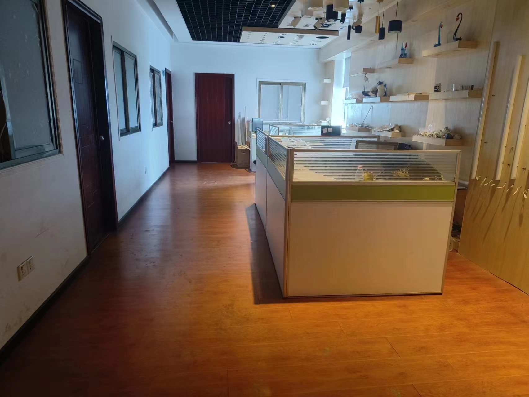 Foshan Shunde Yichu Optoelectronics Co., Ltd.