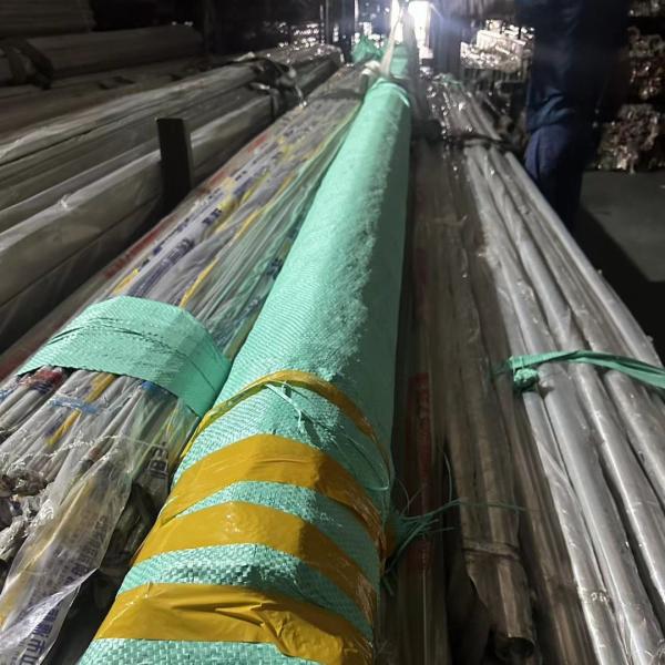ASTM A554 201 Welded Tube 25*0.8*6000mm 320 Grit Mirror Polished Stainless Steel Pipe