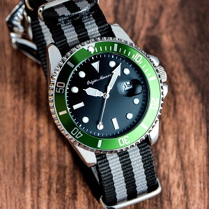 1.6 Inch Water Resistant Green Leather Watch 3ATM