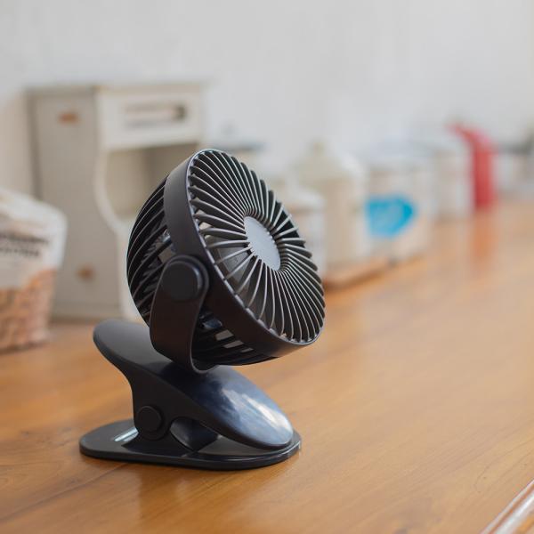 2000mah Mini Portable USB Fan Outdoor 4 Inch Baby Stroller Clip Fan Compact Design