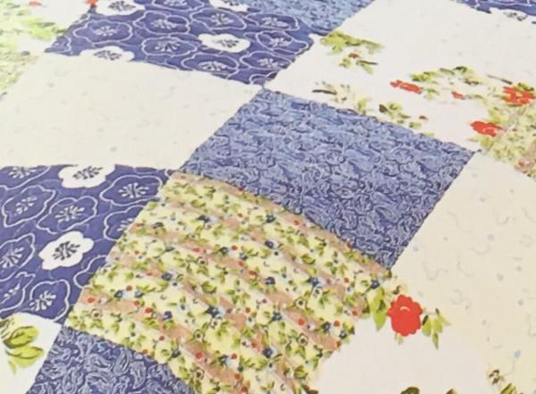 Blue Checkered Home Bed Quilts Soft Touch For Indoor Household Decoration