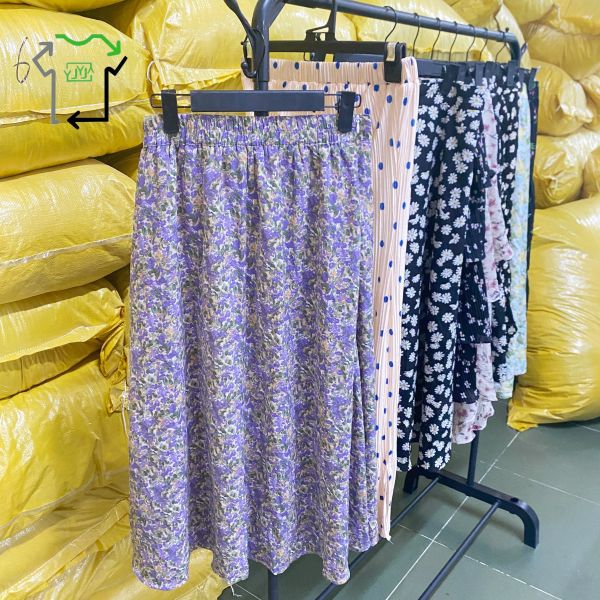 Used Half Length Skirt With Floral Pattern Second Hand Skirts In China Mixed Styles