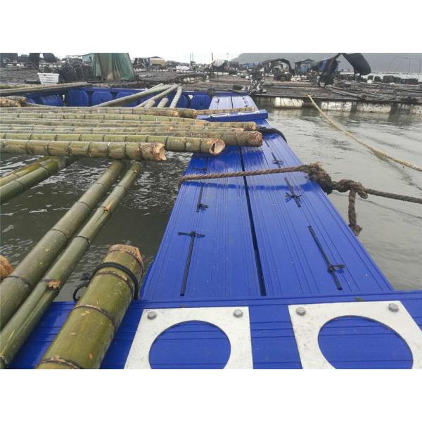 Machines de pêche Pontoon en plastique Cage d'élevage de poissons avec source d'alimentation hydraulique et type de treuil d'engrenage de pêche