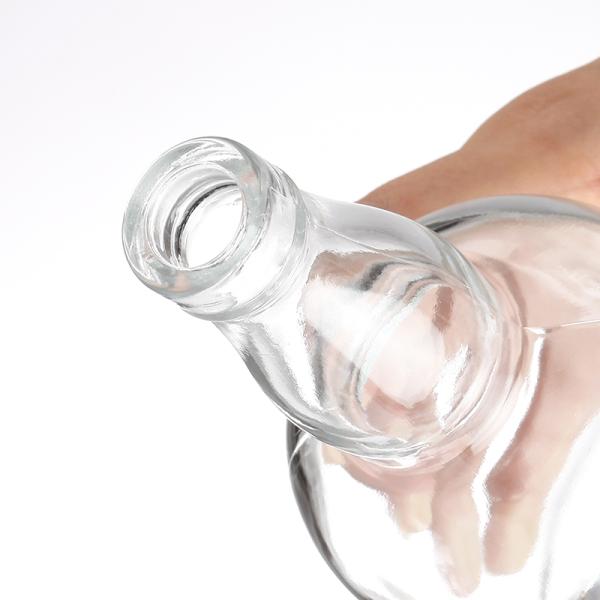 Fabricación de embalajes personalizados de botellas de vodka en variaciones de color personalizadas