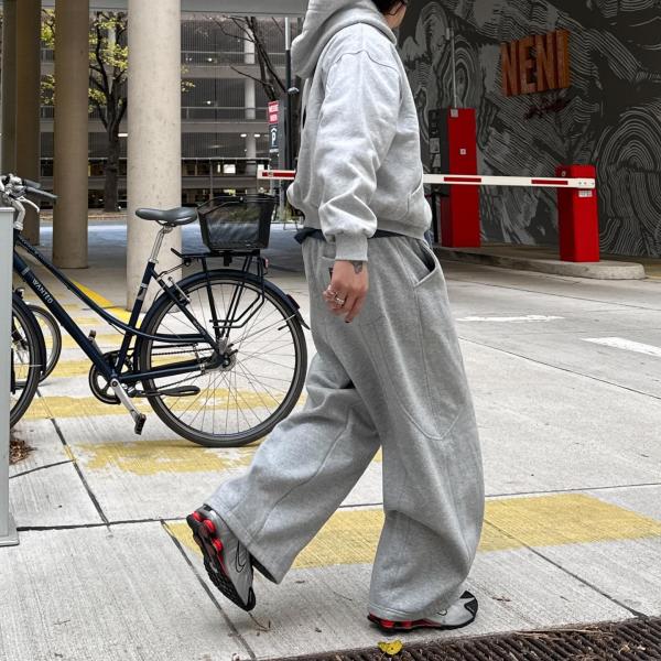 Nuevo diseño cortado con capucha logotipo personalizado con doble cremallera con capucha conjunto de impresión de pantalla calzoncillos con caja y con capucha conjunto de traje de deporte para hombres