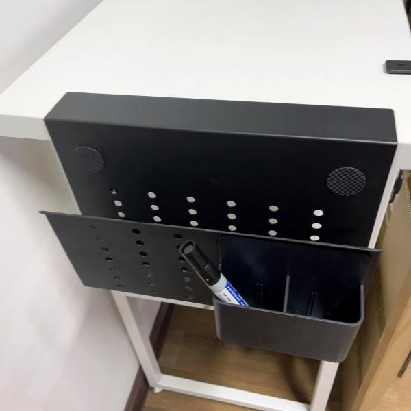 Organizador de mesa Armazenamento sob mesa Organizador de aço pendurado com design multifuncional