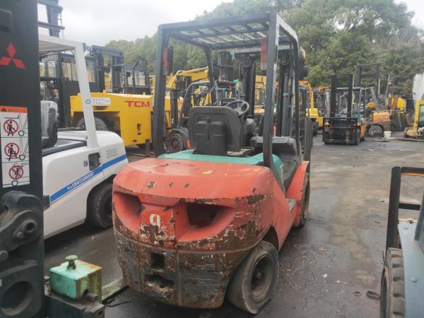                  Good Condition Triplex Stage with Side Shifter 3ton Fd30t-16fd30t-17 Komatsu Used Forklift on Promotion             